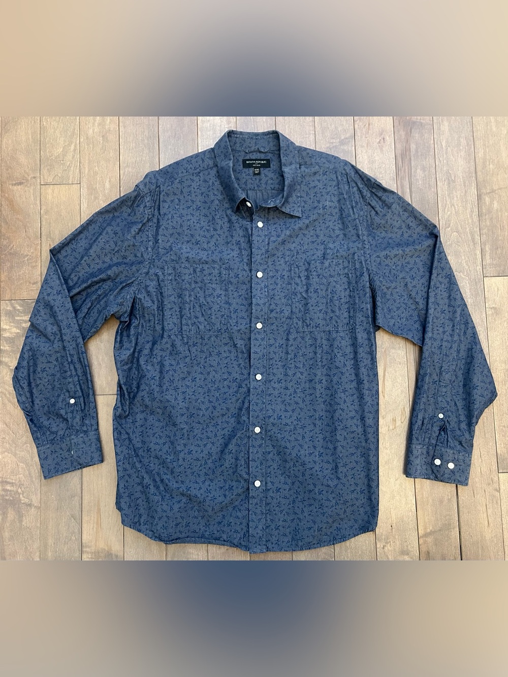Banana Republic Men's Navy Patterned Long-Sleeve Button-Down Shirt